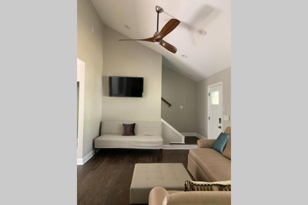 Modern Home:3 Bedroom;2.5 Bath Near M-Benz Stadium Атланта Экстерьер фото